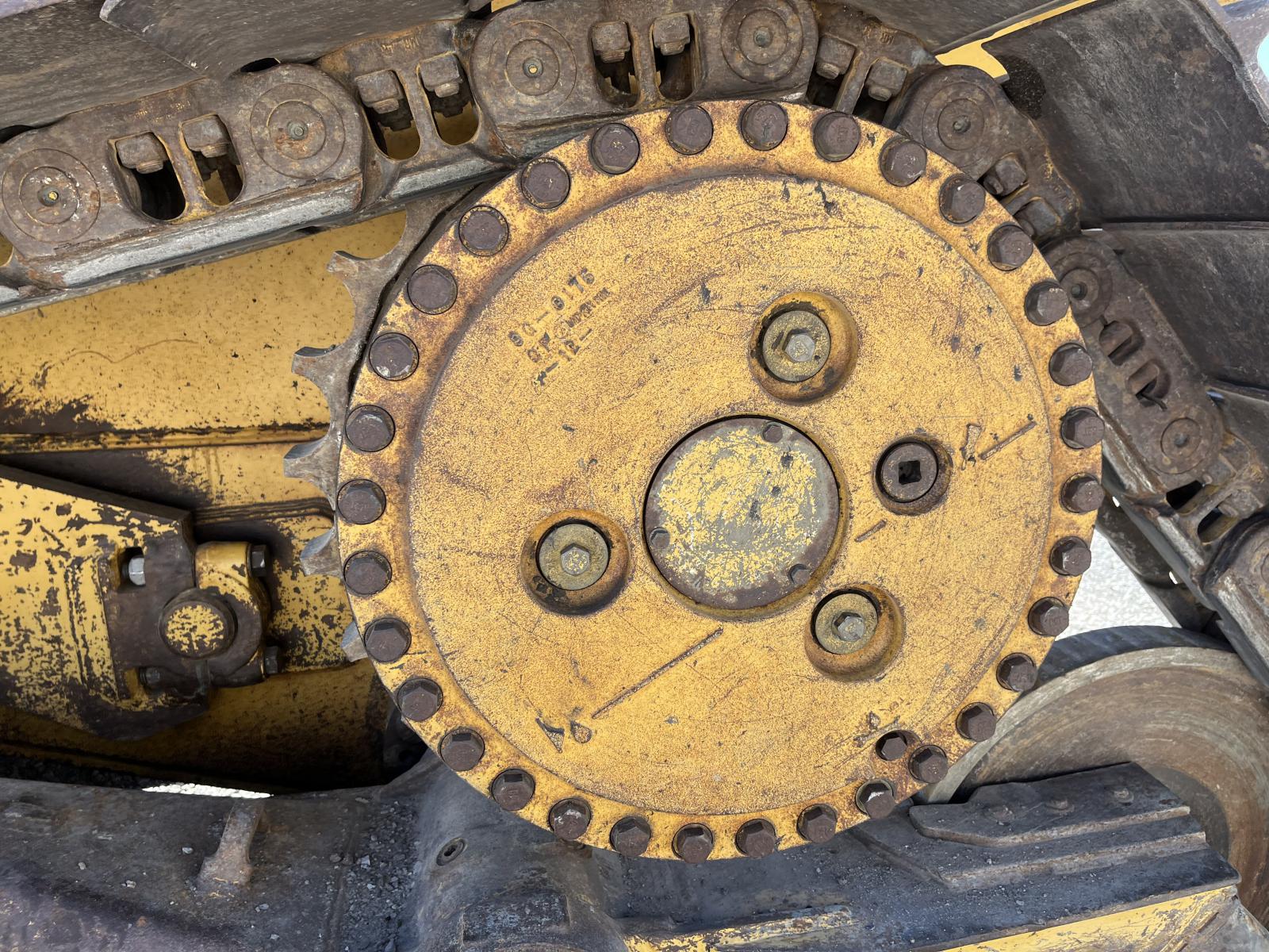 ./imagenes/INVOICE/2019/16898/TOPADOR FRONTAL CATERPILLAR D6R (12).JPG